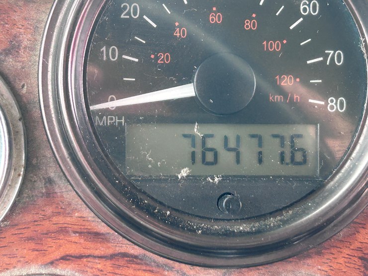 1999-peterbilt-379-image-50