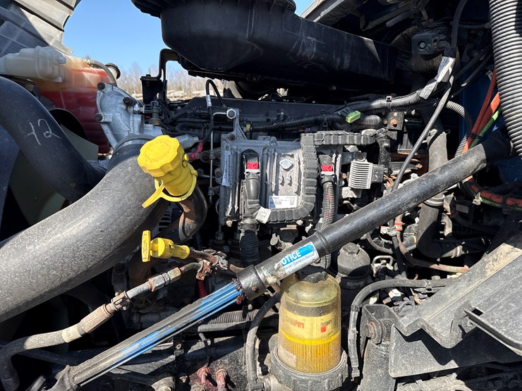 #2199-•-2020-international-a26-sleeper-cab-truck-tractor-image-63