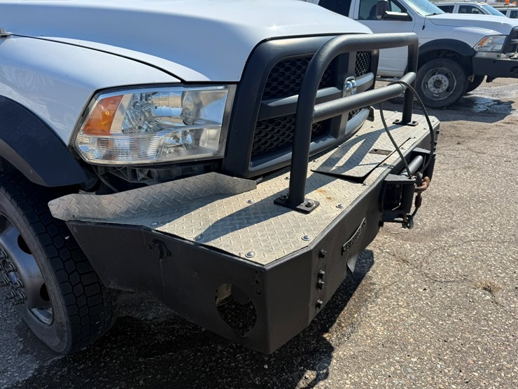 #2049-•-2015-ram-5500-heavy-duty-service-truck-image-10