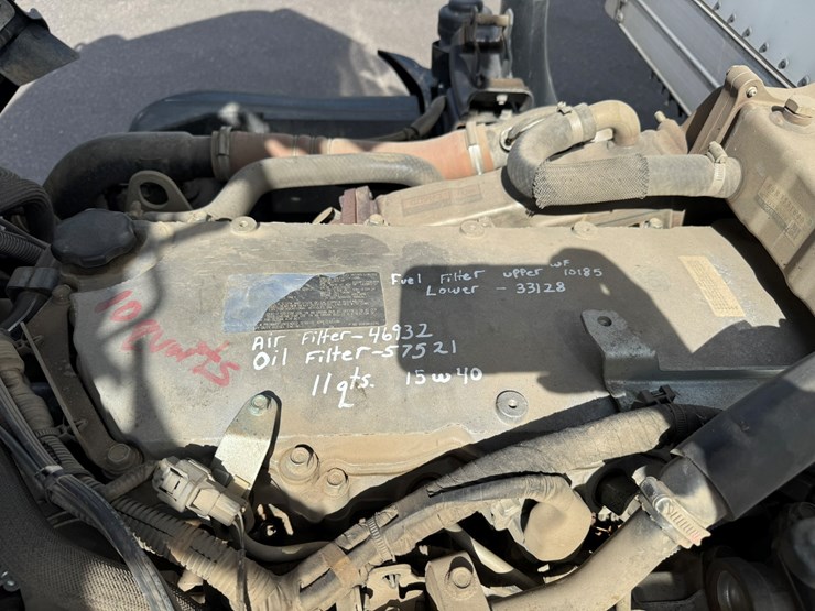 2019-isuzu-nrr-image-45