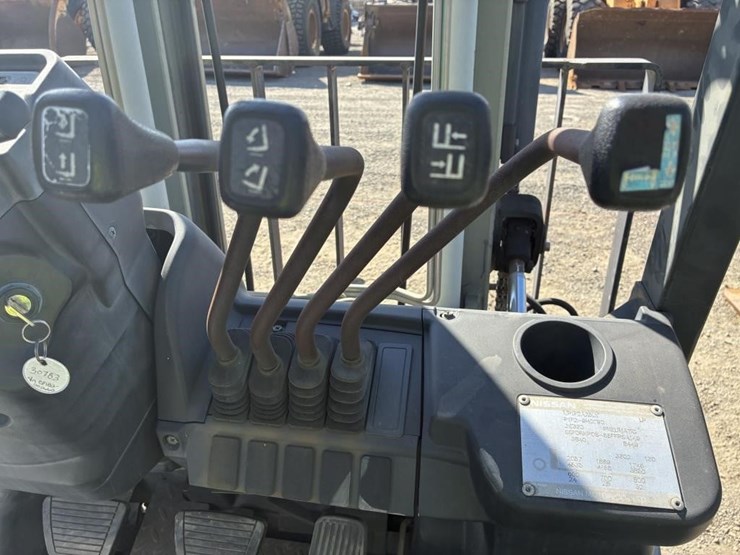 2007-nissan-mplf2025lv-forklift-image-14