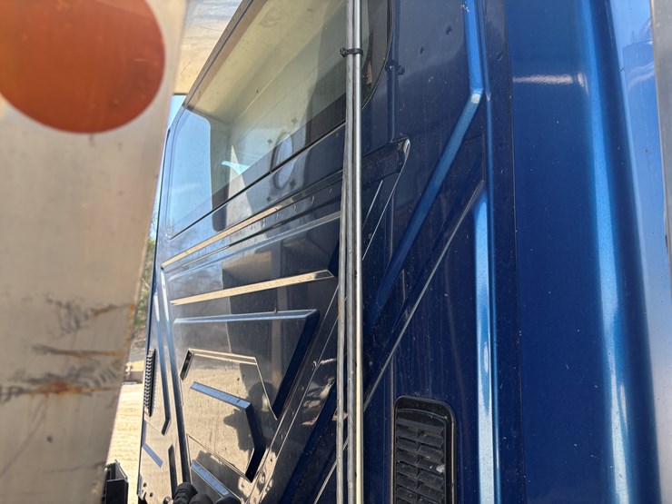 2006-international-7600-image-19