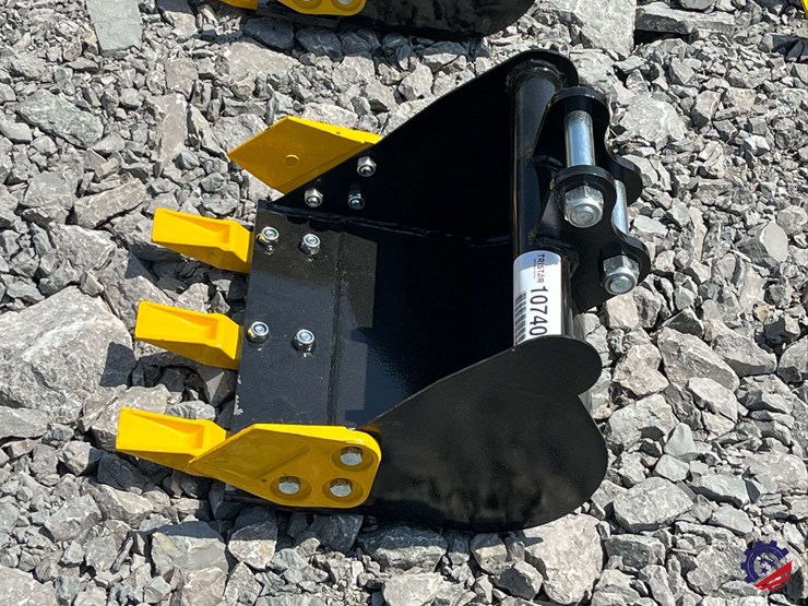 unused-2026-ce-16"-toothed-bucket-image-2