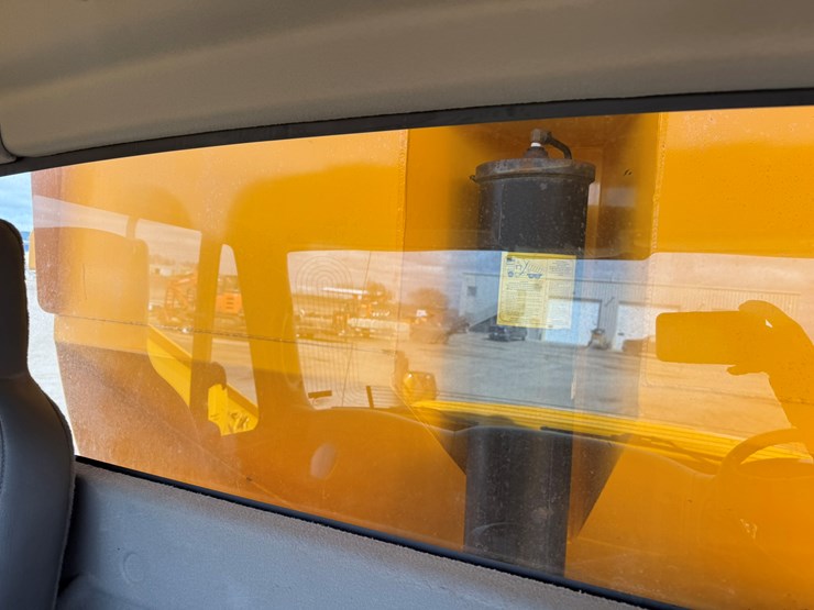 2009-international-workstar-7500-image-75