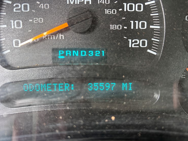 2003-gmc-3500-image-54