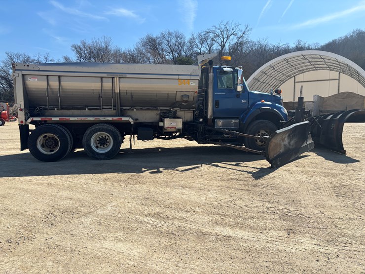 2006-international-7600-image-4