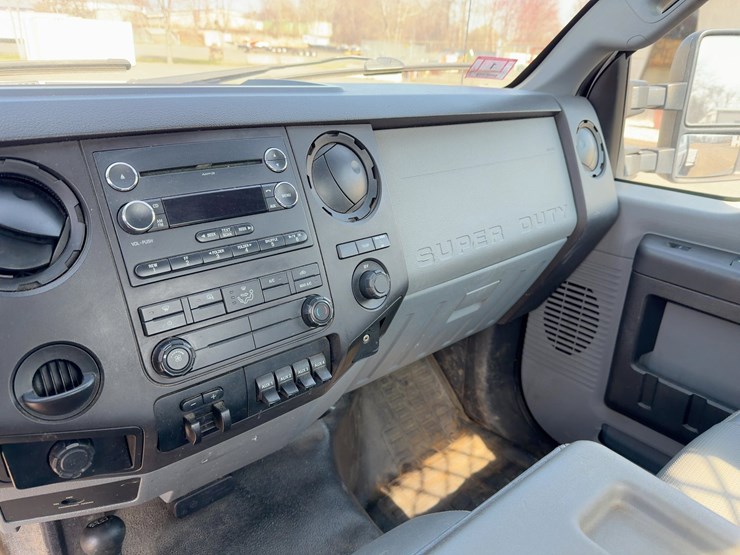 2015-ford-f350-xl-image-18