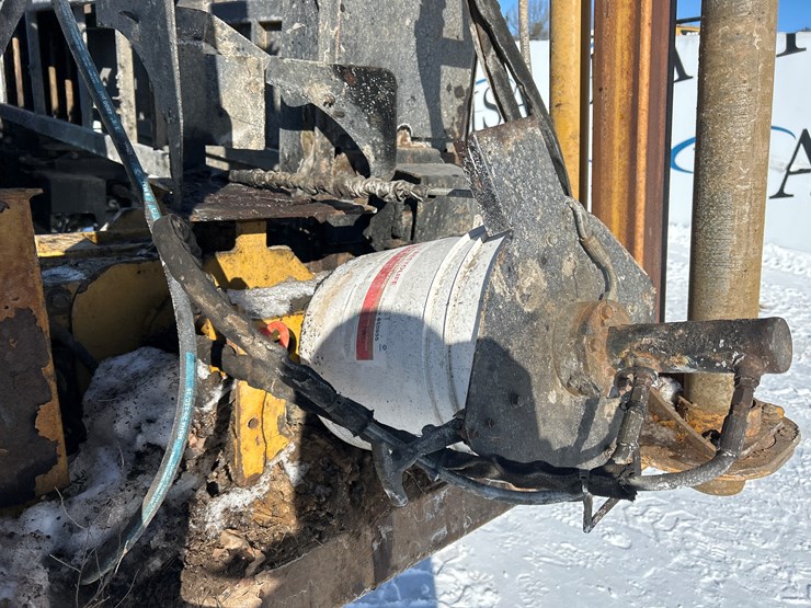 massey-ferguson-8-image-11