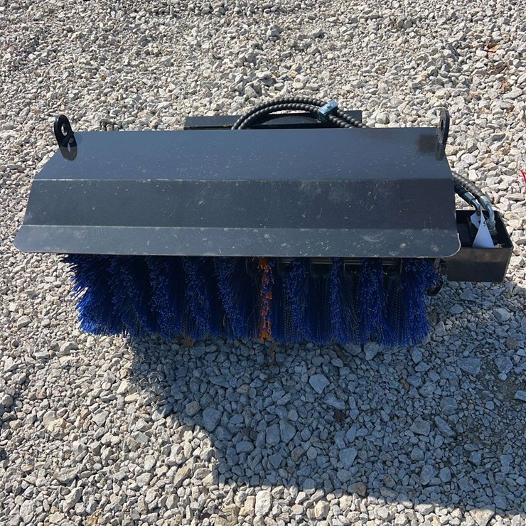 SDLANCH Mini Skid Steer Hydraulic Sweeper
