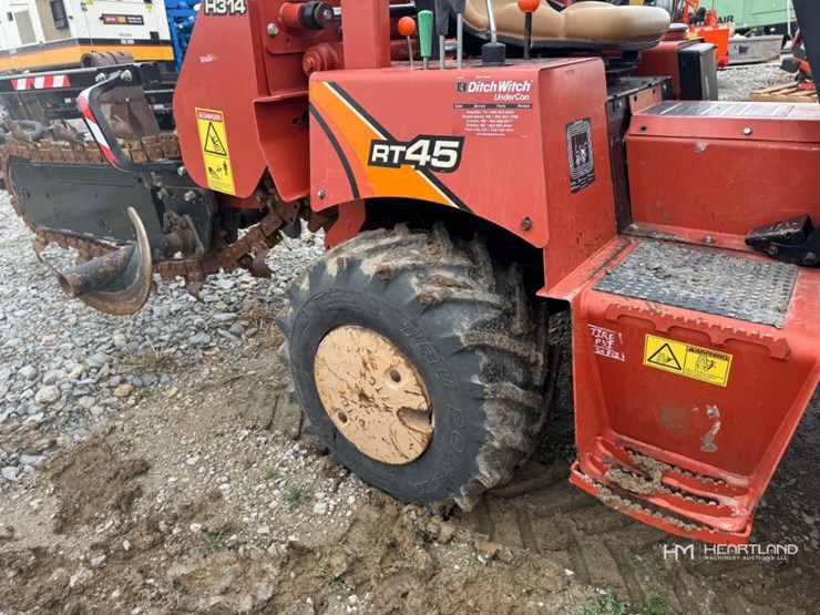 2017-ditch-witch-rt45-image-12