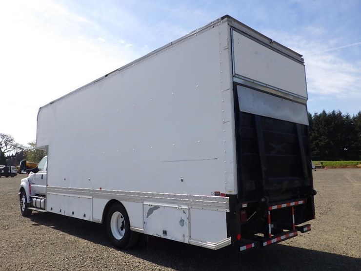 2016-ford-f650-xlt-image-7