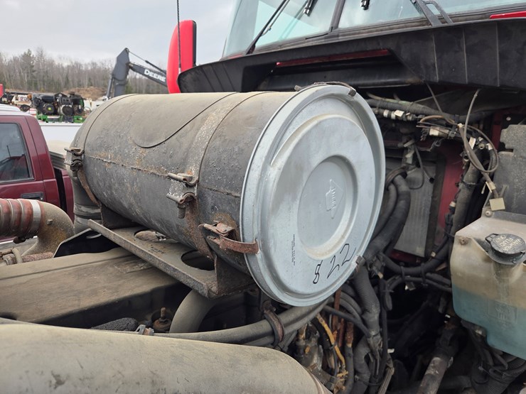 2005-kenworth-t600-image-52