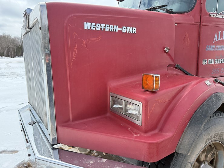 #2016-•-1990-western-star-quad-axle-dump-truck-image-9