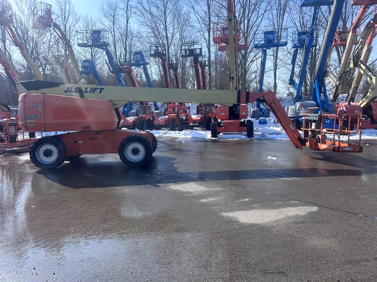 2011-jlg-660sj-image-6