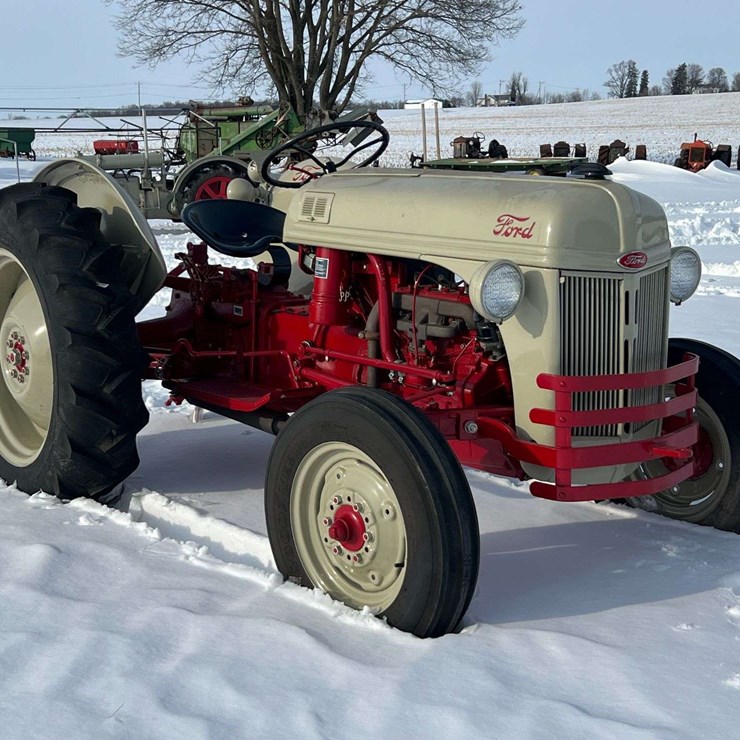 1952 FORD 8N
