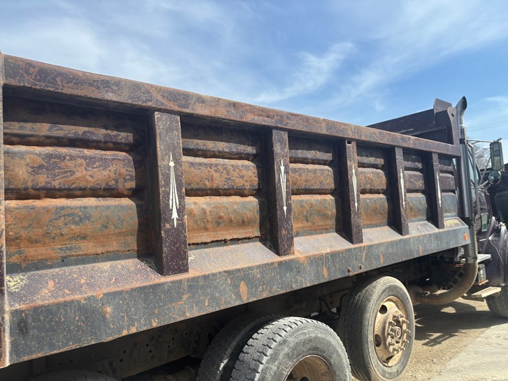 1999-sterling-l9513-image-54