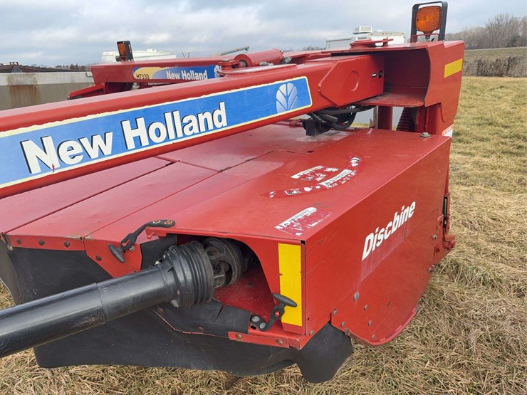 new-holland-h7330-image-3