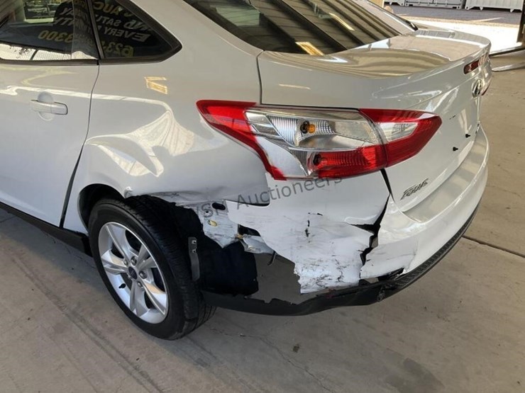 2014-ford-focus-se-sdn-image-9