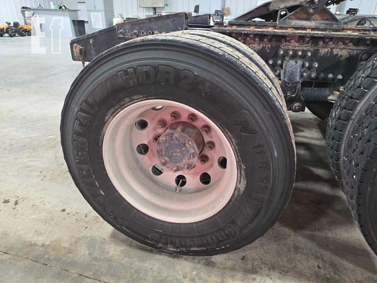 2020-mack-anthem-62t-image-21