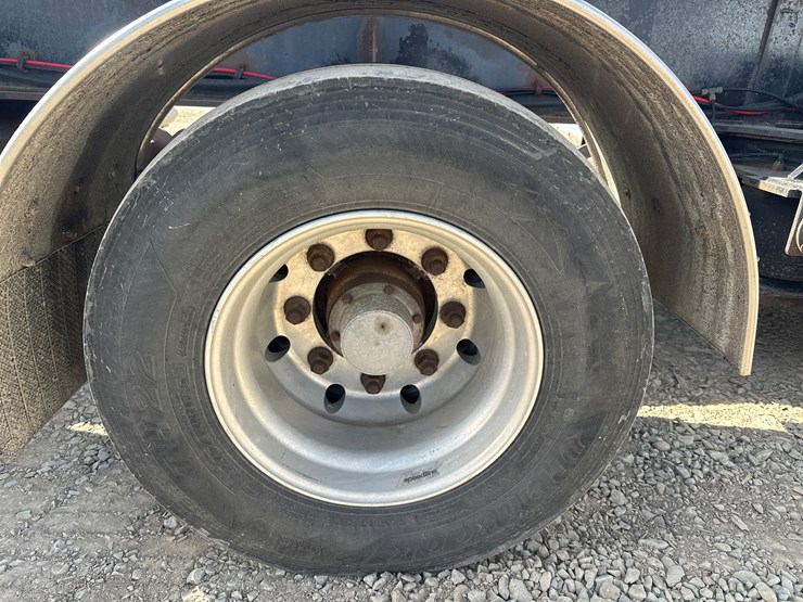 2010-massey-ferguson-8-image-75