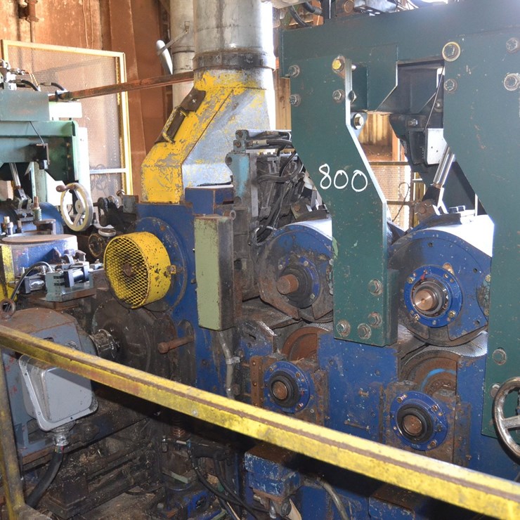 NEWMAN 16 KNIFE MOTORIZED PLANER W/ 150HP MOTOR ON TOP HEAD W/ 75HP MOTOR ON BOTTOM HEAD W/ 20HP MOTOR OF DRIVE ROLLS