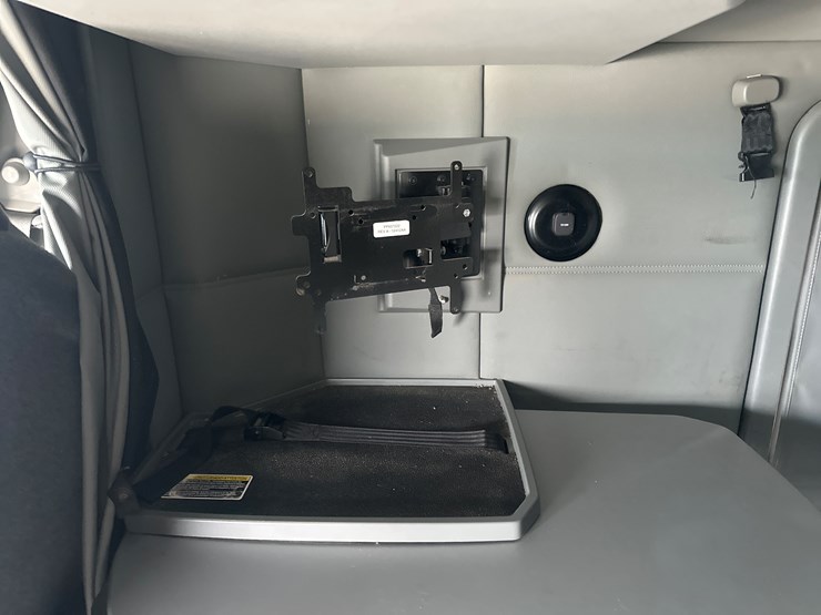 2020-kenworth-t680-image-56