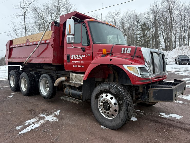 #1052-•-2007-international-7600sfa-tri-axle-dump-truck-image-7