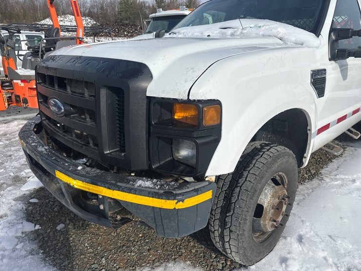 2010-ford-f350-image-9