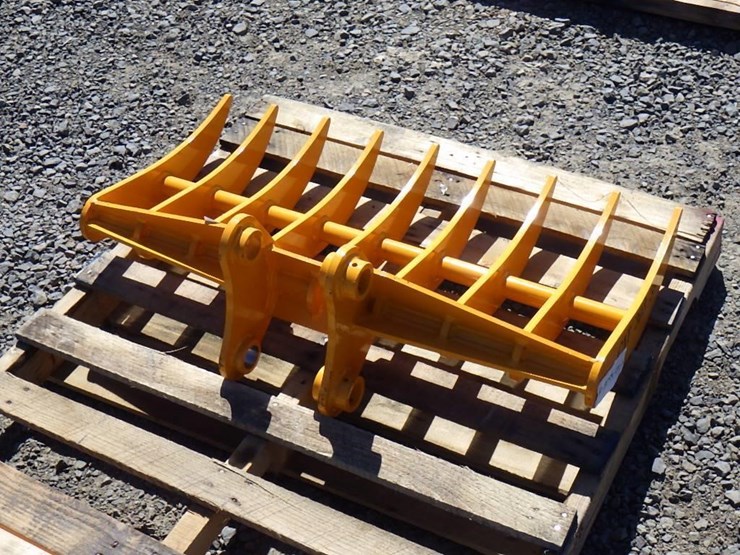 caterpillar-303-image-3