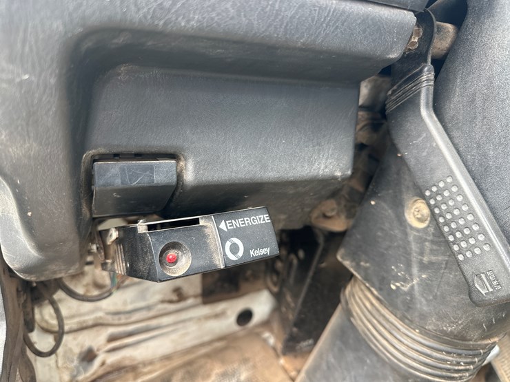 2000-gmc-t6500-image-31