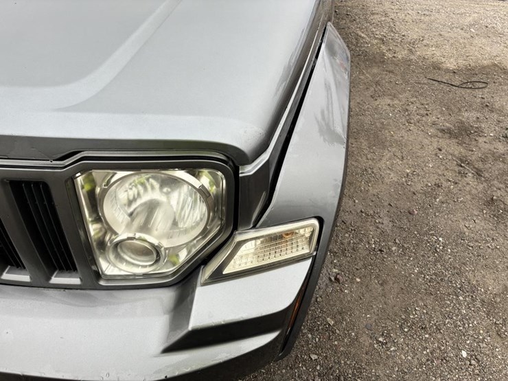 2012-jeep-liberty-image-7