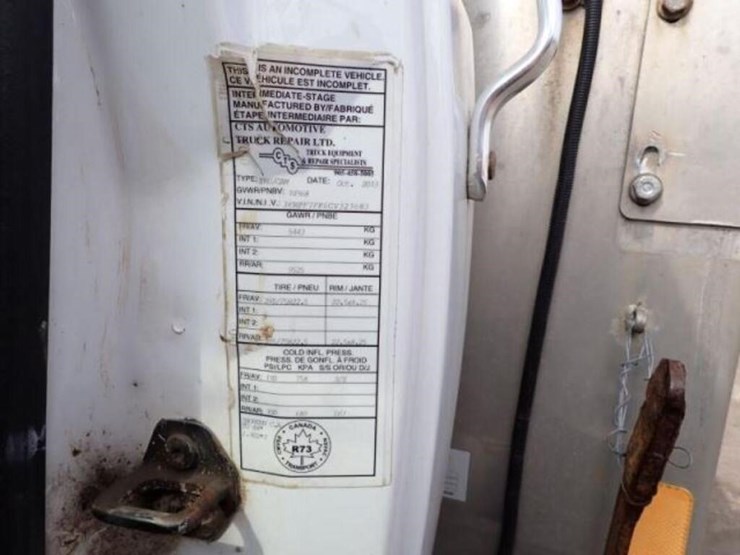 2012-ford-f750-xlt-image-11