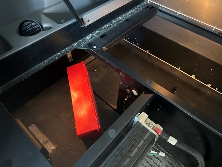 2013-peterbilt-365-image-55