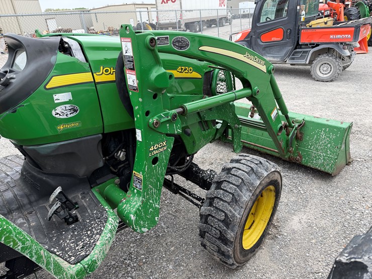 john-deere-4720-image-19