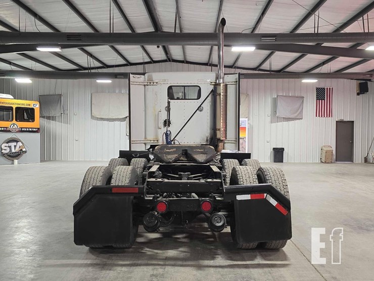 2003-kenworth-t800-image-8