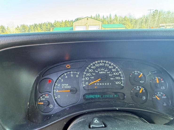 2006-chevrolet-3500hd-image-41