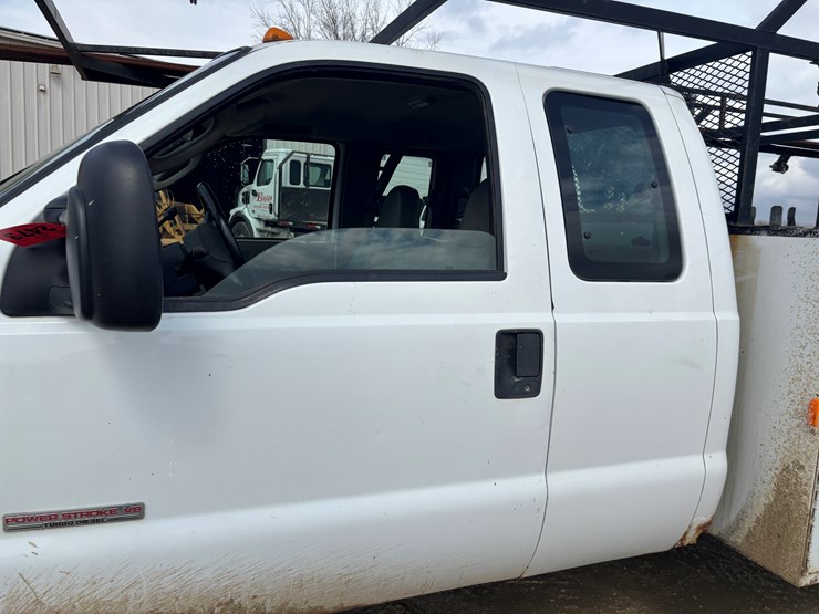 2004-ford-f450-image-9