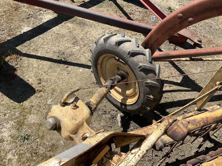 new-holland-260-image-8