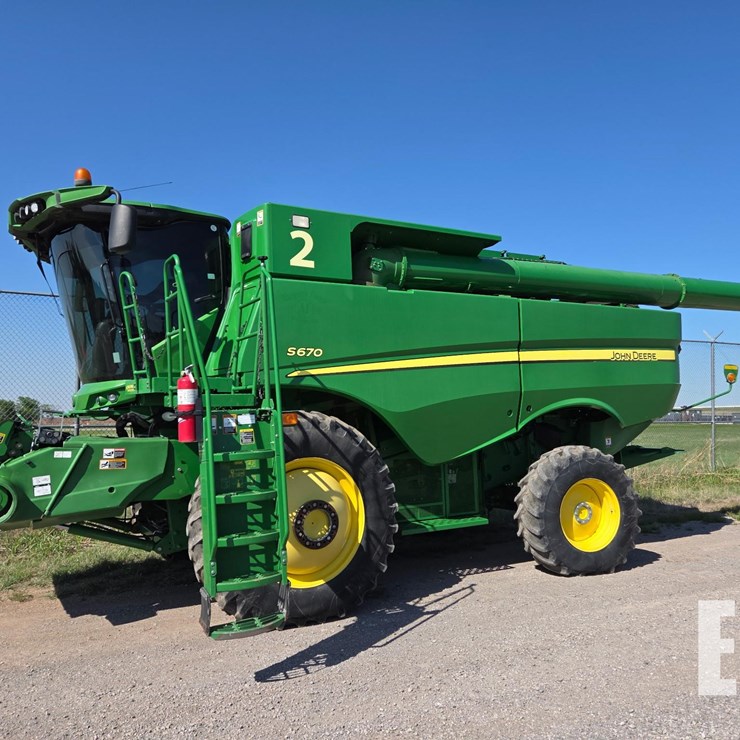 2012 JOHN DEERE S670