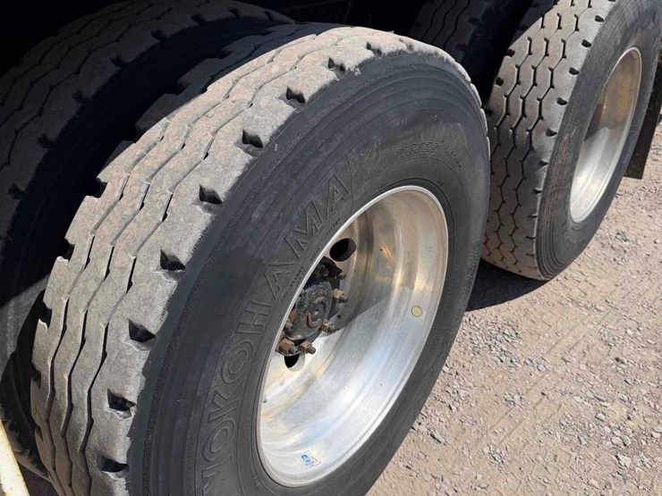 2018-freightliner-tandem-axle-trash-truck-image-12