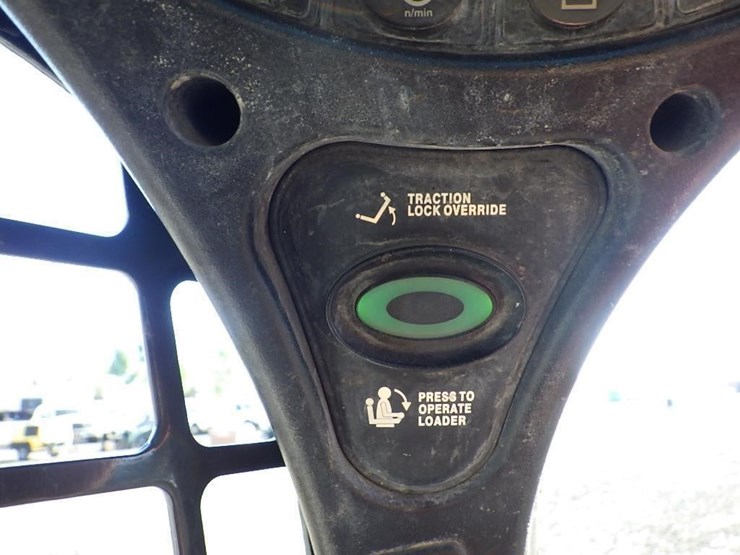 2020-bobcat-s550-image-31