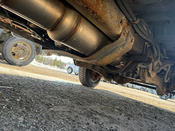 2012-ford-f550-xl-image-36