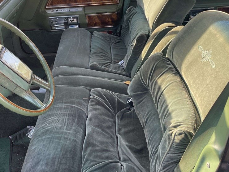 1980-lincoln-continental-town-car-image-40