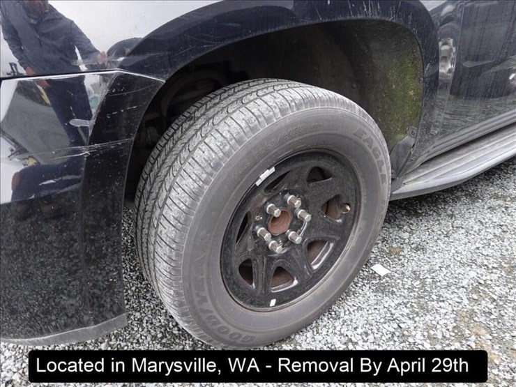 2016-chevrolet-tahoe-image-17