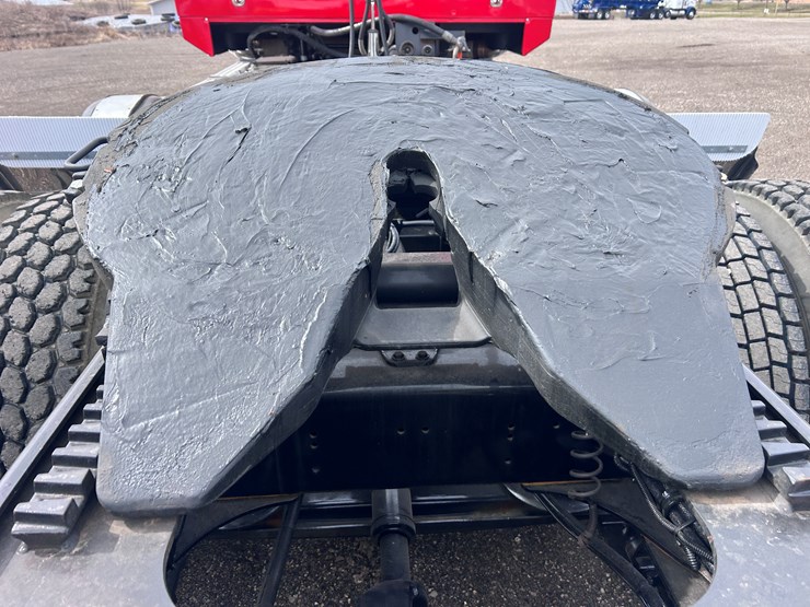 #1009-•-2012-western-star-conventional-4-sleeper-cab-truck-tractor-image-28