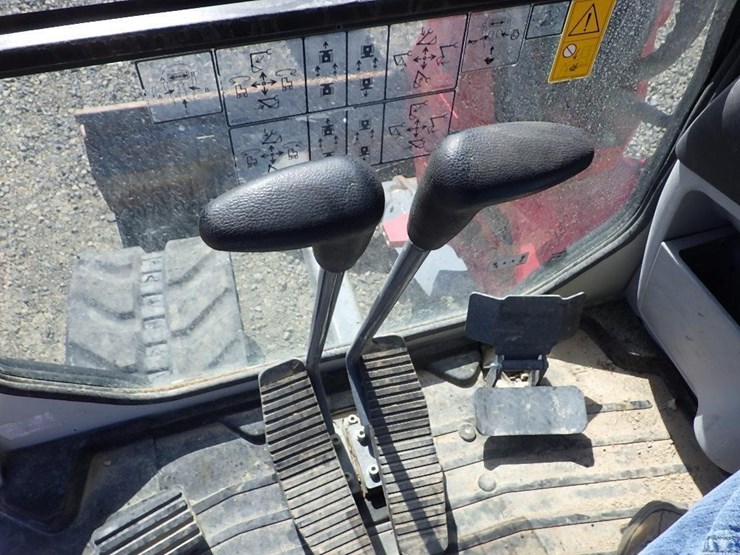 takeuchi-tb260-image-45