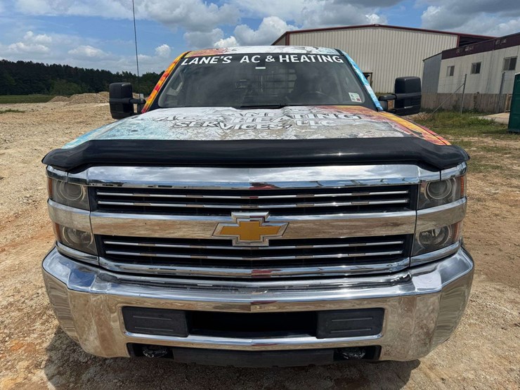 2017-chevrolet-silverado-2500-image-5