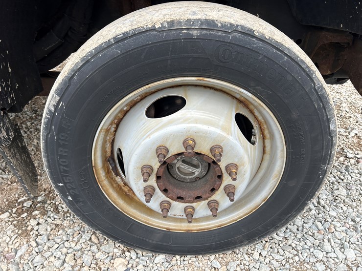 2008-ford-f550-xl-image-53