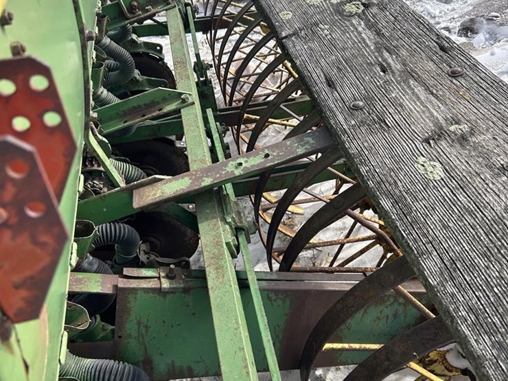 john-deere-2550-image-6