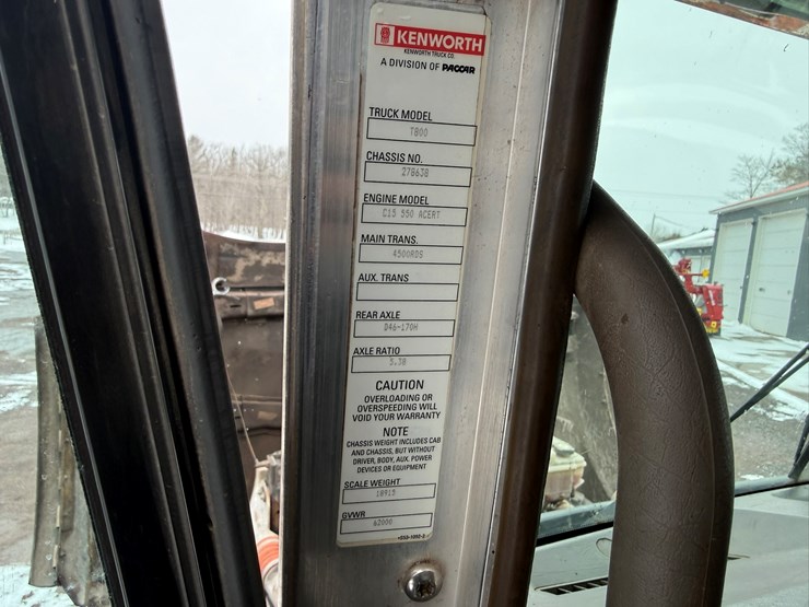 2011-kenworth-t800-image-89